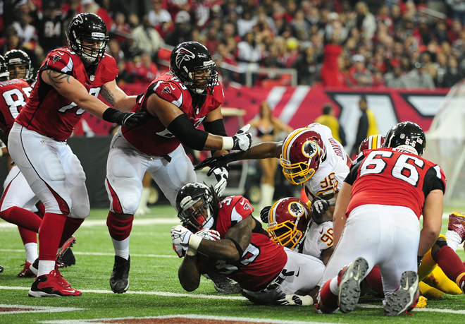 SJ39 scores his second touchdown putting the Falcons up 24-20 in the third quarter (Getty Images).